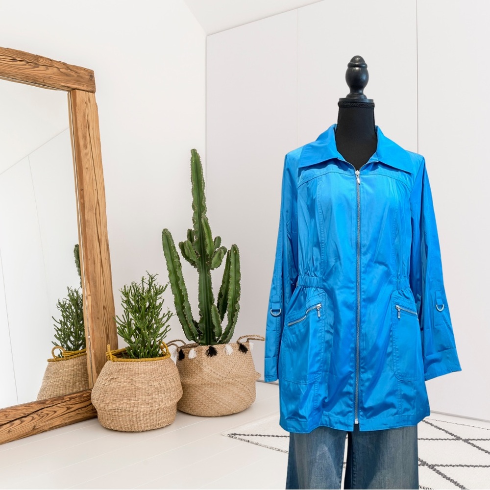 Chicos Zenergy Zip Front Windbreaker Jacket